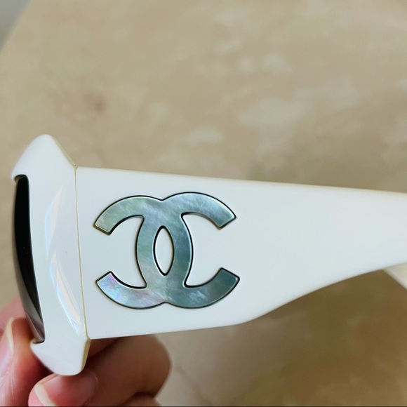 Iconic Chanel Sunglasses - Picture 4 of 15